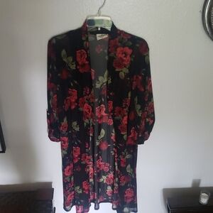 Floral Black and Red Women's Kimono